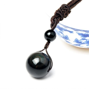 Collier avec pendentif en Obsidienne Œil Céleste